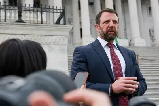 Đảng Dân chủ California tổ chức gây quỹ tại khu nghỉ dưỡng sang trọng, chi phí lên tới 100.000 USD