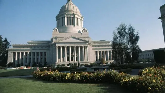 Hạ viện bang Washington thông qua kế hoạch cắt 100 triệu USD trợ cấp chăm sóc trẻ cho gia đình lao động