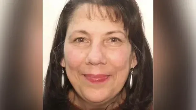 Người phụ nữ tại Sandy Springs bị bắt vì cáo buộc ngược đãi cụ bà 87 tuổi