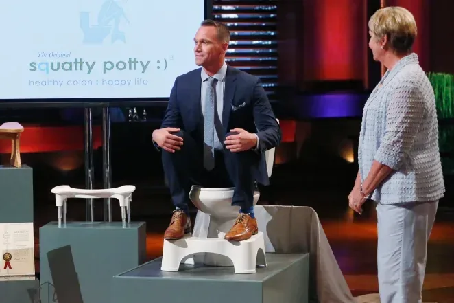 Nhà sáng lập triệu phú của “Squatty Potty” bị bắt tại Utah vì cáo buộc mua nội dung lạm dụng tình dục trẻ em