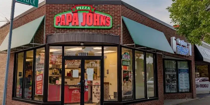 Papa John’s sẽ đóng cửa hàng trăm cửa hàng đến năm 2027