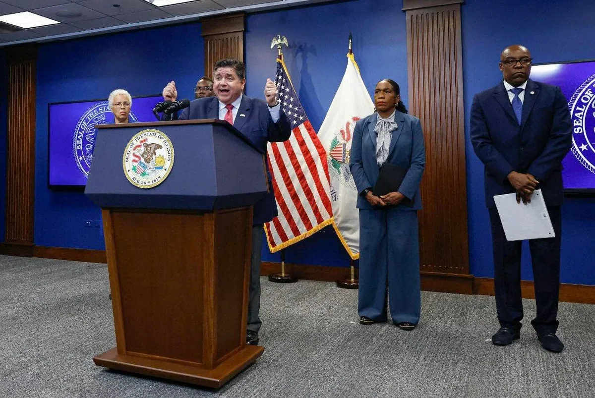 Thống đốc Illinois JB Pritzker gửi thư yêu cầu Tổng thống Trump hoàn trả khoảng 8,7 tỷ USD tiền thuế quan