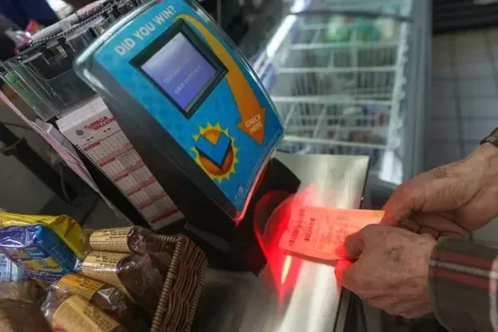 Trúng độc đắc SuperLotto Plus 32 triệu USD tại California